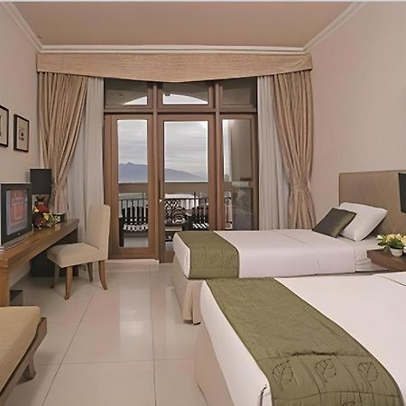 Hotel Le Beringin Salatiga Exterior foto