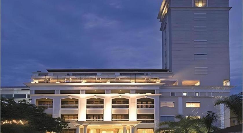 Hotel Le Beringin Salatiga Exterior foto